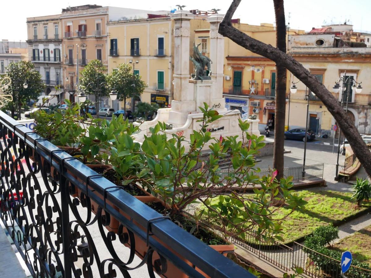 La Casetta Di Nonna Pina - Appartamento Con Cucina In Pieno Centro Torre Annunziata Luaran gambar